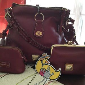 D&B Wexford Tegan Set in Mulberry-4 Pieces!!!❤️